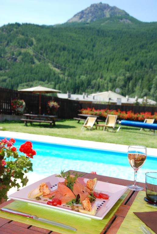 Hotel Plein Sud แซร์ เชอวาลิเยร์ ภายนอก รูปภาพ